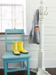 Wall Hanger faça você mesmo no corredor: com uma caixa de sapatos, com uma prateleira, com ganchos. Esqueça a falta de espaço!