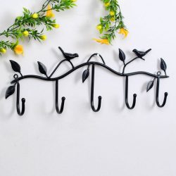 Wall Hanger faça você mesmo no corredor: com uma caixa de sapatos, com uma prateleira, com ganchos. Esqueça a falta de espaço!