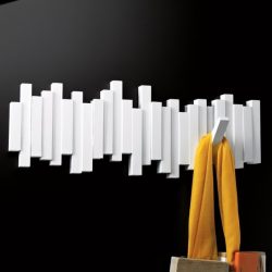 Wall Hanger faça você mesmo no corredor: com uma caixa de sapatos, com uma prateleira, com ganchos. Esqueça a falta de espaço!
