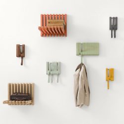 Wall Hanger faça você mesmo no corredor: com uma caixa de sapatos, com uma prateleira, com ganchos. Esqueça a falta de espaço!
