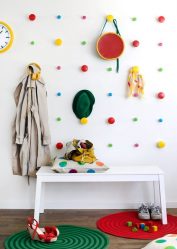 Wall Hanger faça você mesmo no corredor: com uma caixa de sapatos, com uma prateleira, com ganchos. Esqueça a falta de espaço!