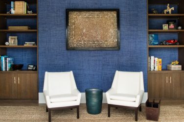 Cor do céu e do mar: 215+ Foto Design exclusivo. A escolha de combinações de azul no interior