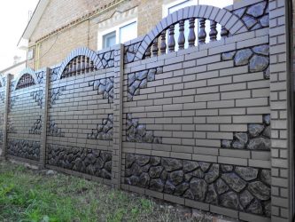 Cerca para uma casa de madeira privada: Como escolher? 200+ (fotos) lindas opções