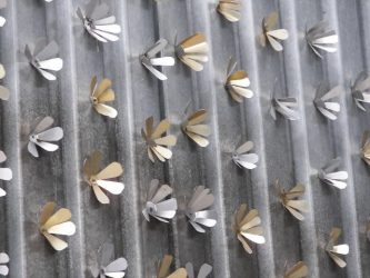 Fazendo cercas de piso ondulado para uma casa particular: 135 + (Foto) Belas cercas com as próprias mãos