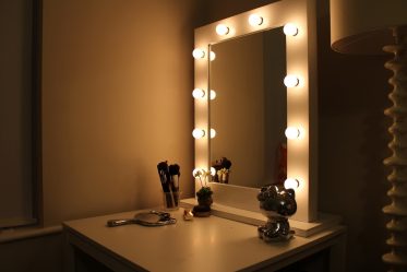 Design por trás do espelho - pequenos e grandes espelhos no interior do apartamento (290+ fotos)