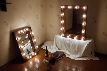 Design por trás do espelho - pequenos e grandes espelhos no interior do apartamento (290+ fotos)