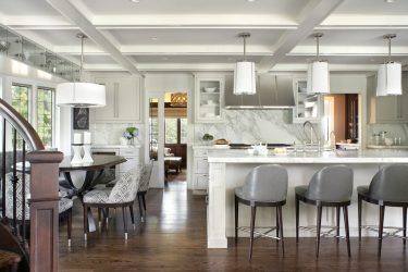 Elegância discreta do estilo americano: Escolhendo um design para um apartamento (sala de estar, quarto, cozinha)