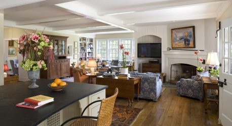 Elegância discreta do estilo americano: Escolhendo um design para um apartamento (sala de estar, quarto, cozinha)