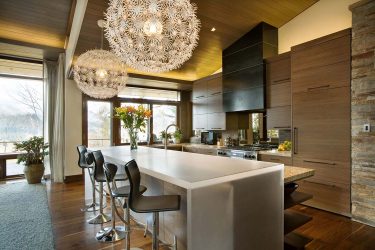 Elegância discreta do estilo americano: Escolhendo um design para um apartamento (sala de estar, quarto, cozinha)