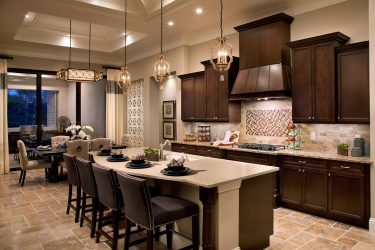 Elegância discreta do estilo americano: Escolhendo um design para um apartamento (sala de estar, quarto, cozinha)