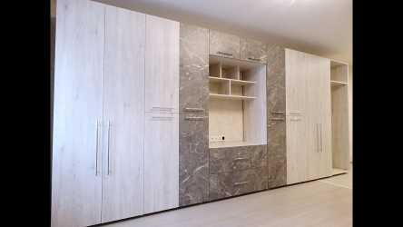 Entresol: 155+ Fotos em interiores modernos de apartamentos. Escolhendo opções para o corredor, cozinha, acima da porta