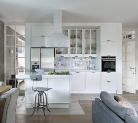 Entresol: 155+ Fotos em interiores modernos de apartamentos. Escolhendo opções para o corredor, cozinha, acima da porta