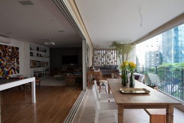 รูปถ่ายมากกว่า 240 รูปสำหรับตกแต่งระเบียงภายใน: การตกแต่งภายในที่สวยงามด้วยมือของพวกเขาเอง