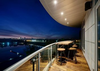 รูปถ่ายมากกว่า 240 รูปสำหรับตกแต่งระเบียงภายใน: การตกแต่งภายในที่สวยงามด้วยมือของพวกเขาเอง