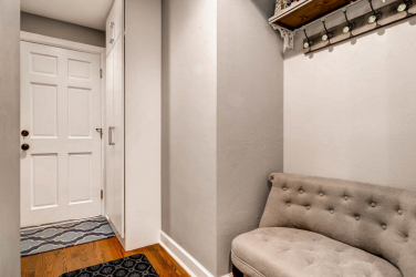 Os tipos mais práticos de banquetas para o corredor: com prateleiras, assento e cabide! 215+ (Photo) Exemplos de design
