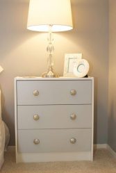 Características Dresser branco 200+ (fotos) opções (brilhante, com gavetas, sem alças)