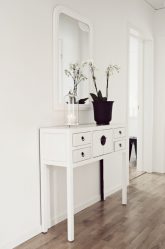 Características Dresser branco 200+ (fotos) opções (brilhante, com gavetas, sem alças)
