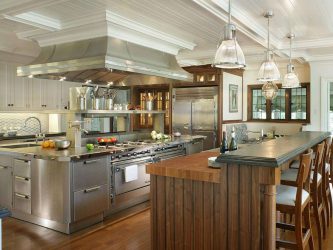 Decoração de interiores de uma grande cozinha moderna: 200 + (foto) idéias de design (cortinas, papel de parede, balcão de bar)