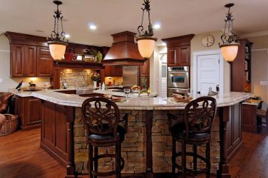 Decoração de interiores de uma grande cozinha moderna: 200 + (foto) idéias de design (cortinas, papel de parede, balcão de bar)