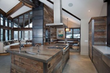 Decoração de interiores de uma grande cozinha moderna: 200 + (foto) idéias de design (cortinas, papel de parede, balcão de bar)