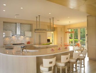 Decoração de interiores de uma grande cozinha moderna: 200 + (foto) idéias de design (cortinas, papel de parede, balcão de bar)