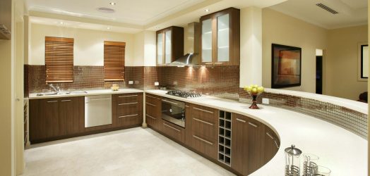 Decoração de interiores de uma grande cozinha moderna: 200 + (foto) idéias de design (cortinas, papel de parede, balcão de bar)