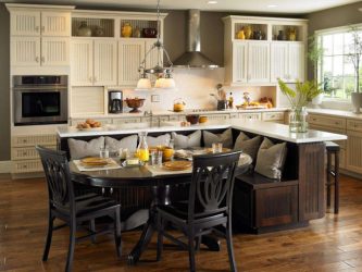 Decoração de interiores de uma grande cozinha moderna: 200 + (foto) idéias de design (cortinas, papel de parede, balcão de bar)