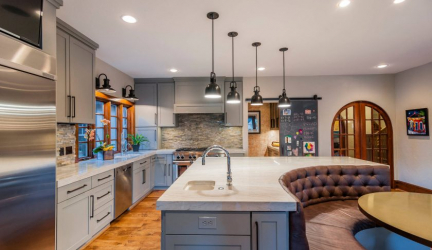 Decoração de interiores de uma grande cozinha moderna: 200 + (foto) idéias de design (cortinas, papel de parede, balcão de bar)