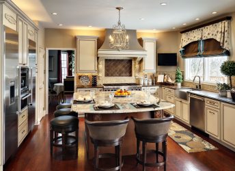 Decoração de interiores de uma grande cozinha moderna: 200 + (foto) idéias de design (cortinas, papel de parede, balcão de bar)
