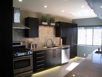 Nova tendência no mundo da cozinha - Cozinha preta no interior (mais de 220 combinações de fotos no design)