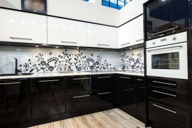 Nova tendência no mundo da cozinha - Cozinha preta no interior (mais de 220 combinações de fotos no design)