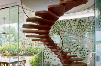 Wooden stairs to the second floor in a private house (75+ Photos): important points you should pay attention to when choosing