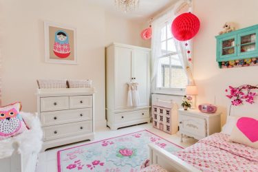 O que deve ser quarto das crianças (310+ fotos): Escolhendo papel de parede, piso, teto, berço