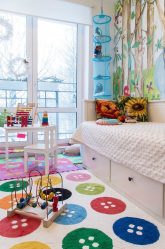 O que deve ser quarto das crianças (310+ fotos): Escolhendo papel de parede, piso, teto, berço