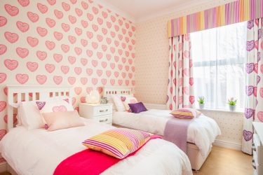 O que deve ser quarto das crianças (310+ fotos): Escolhendo papel de parede, piso, teto, berço