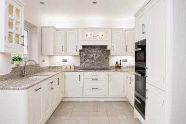 220+ fotos Novo design de cozinha 9 m2: design funcional e conciso