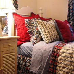 Design de quartos em estilo moderno: mais de 200 fotos de interiores simples e confortáveis