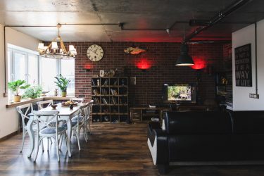 Brilho das cores e simplicidade do Interior: Design no estilo do Loft (170+ fotos)