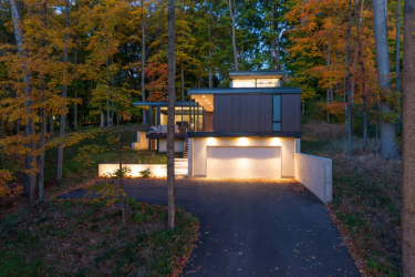 Projetos de casas com telhado plano são tecnologias simples de construção (de um andar, de dois andares, de madeira, pequenas). Tendências modernas de alta tecnologia e minimalismo (mais de 175 fotos)