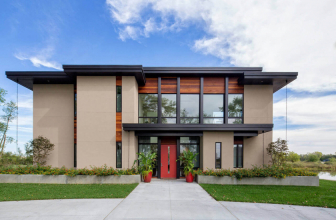 Projects of houses with a flat roof are simple technologies of construction (one-story, two-story, wooden, small). Modern trends of hi-tech and minimalism (175+ photos)