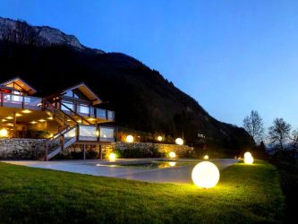 Pátio de design paisagístico moderno de uma casa privada (mais de 160 fotos). Como lindamente organizar e decorar suas próprias mãos
