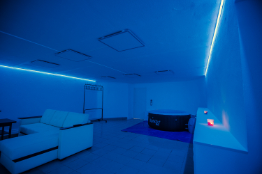 Características do design de uma banheira com hidromassagem no interior da casa e apartamento (120 + Foto). Luxo acessível com benefícios para a saúde. O que você precisa saber?