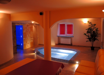 Características do design de uma banheira com hidromassagem no interior da casa e apartamento (120 + Foto). Luxo acessível com benefícios para a saúde. O que você precisa saber?