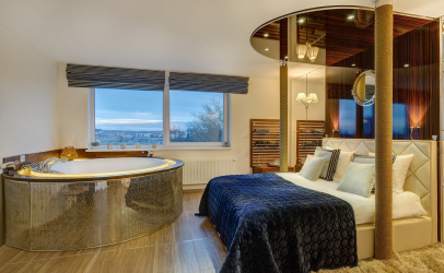 Características do design de uma banheira com hidromassagem no interior da casa e apartamento (120 + Foto). Luxo acessível com benefícios para a saúde. O que você precisa saber?