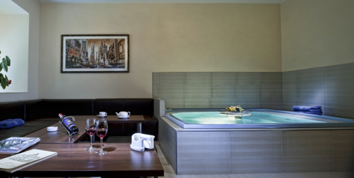 Características do design de uma banheira com hidromassagem no interior da casa e apartamento (120 + Foto). Luxo acessível com benefícios para a saúde. O que você precisa saber?