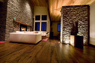 Telhas de gesso para decoração de interiores: 160+ Foto (sob a pedra, sob o tijolo) para auto-expressão brilhante