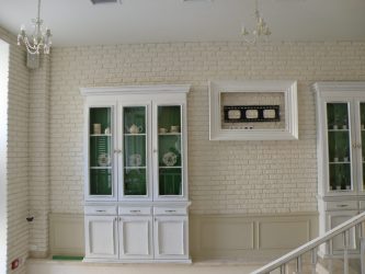 Telhas de gesso para decoração de interiores: 160+ Foto (sob a pedra, sob o tijolo) para auto-expressão brilhante