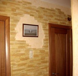 Telhas de gesso para decoração de interiores: 160+ Foto (sob a pedra, sob o tijolo) para auto-expressão brilhante