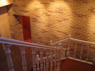 Telhas de gesso para decoração de interiores: 160+ Foto (sob a pedra, sob o tijolo) para auto-expressão brilhante