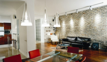 Telhas de gesso para decoração de interiores: 160+ Foto (sob a pedra, sob o tijolo) para auto-expressão brilhante